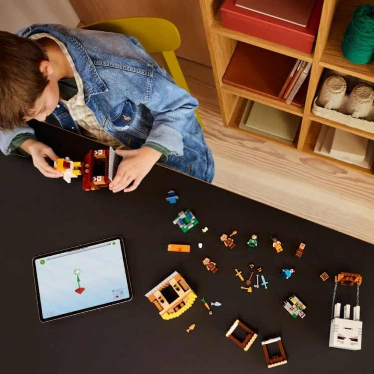 LEGO Klocki Minecraft 21273 Atak balonowego Ghasta na wioskę