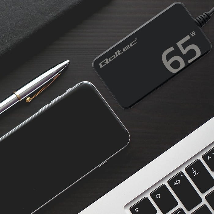 Qoltec Ładowarka sieciowa 65W GaN Super Fast SLIM | PD | 5-20V | 3.25A |USB-C 3.1 | Laptop | MacBook | Smartfon | +kabel