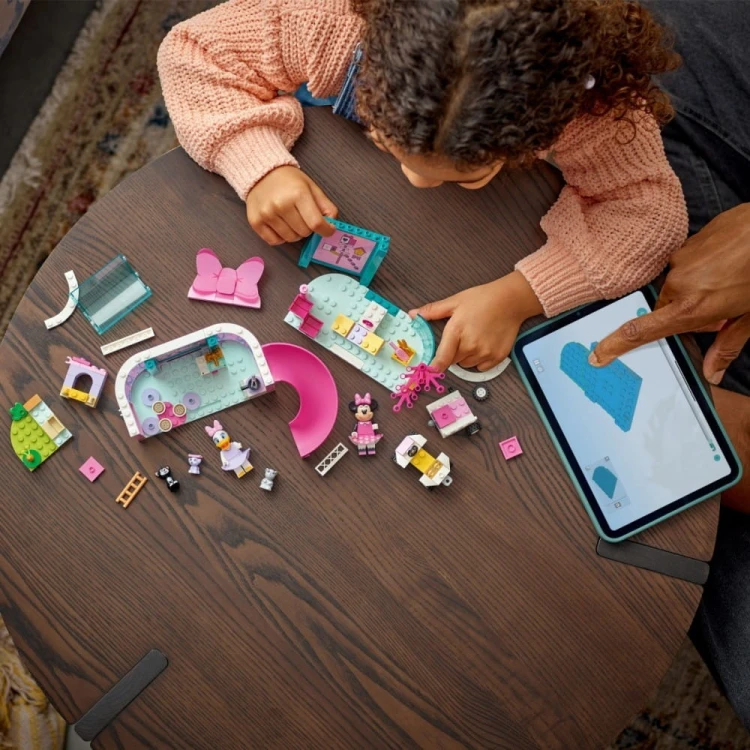 LEGO Klocki Disney 43274 Hotel dla zwierząt Minnie