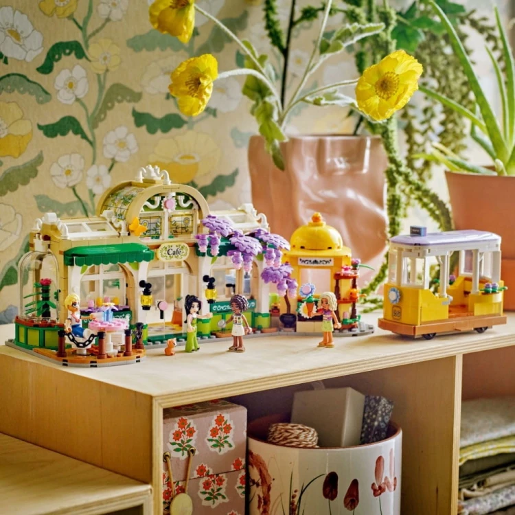 LEGO Klocki Friends 42671 Zielona kawiarnia i kwiaciarnia