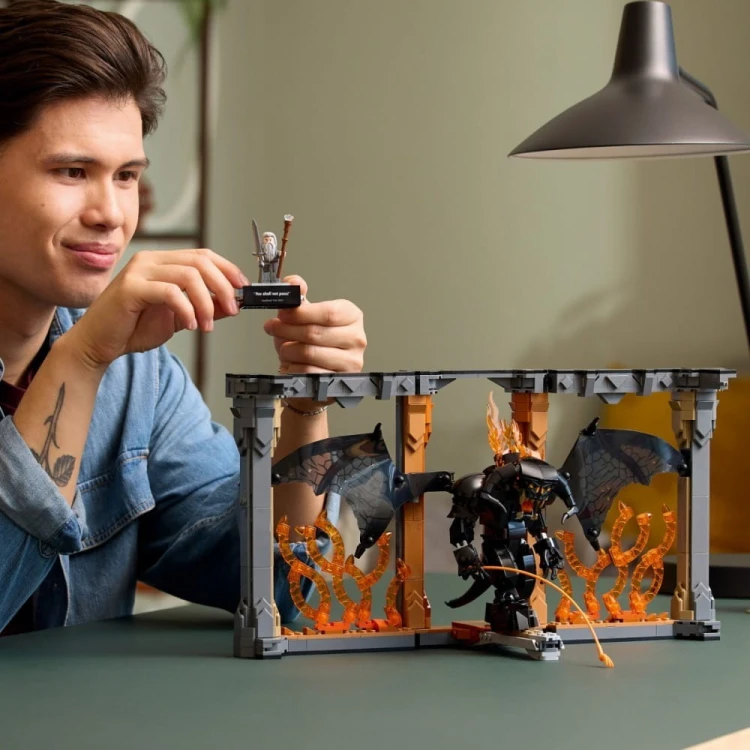 LEGO Klocki Icons 10367 Władca pierścieni: Book nook z Balrogiem