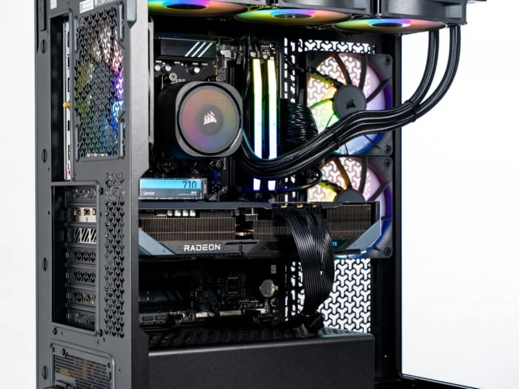 OPTIMUS Komputer E-Sport GB650T-CR2 Ryzen 7 7800X3D/32GB/2TB/RX 9070 XT 16GB/WIN11H