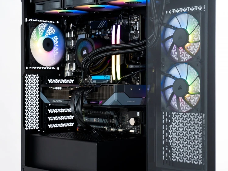 OPTIMUS Komputer E-Sport GB650T-CR2 Ryzen 7 7800X3D/32GB/2TB/RX 9070 XT 16GB/WIN11H