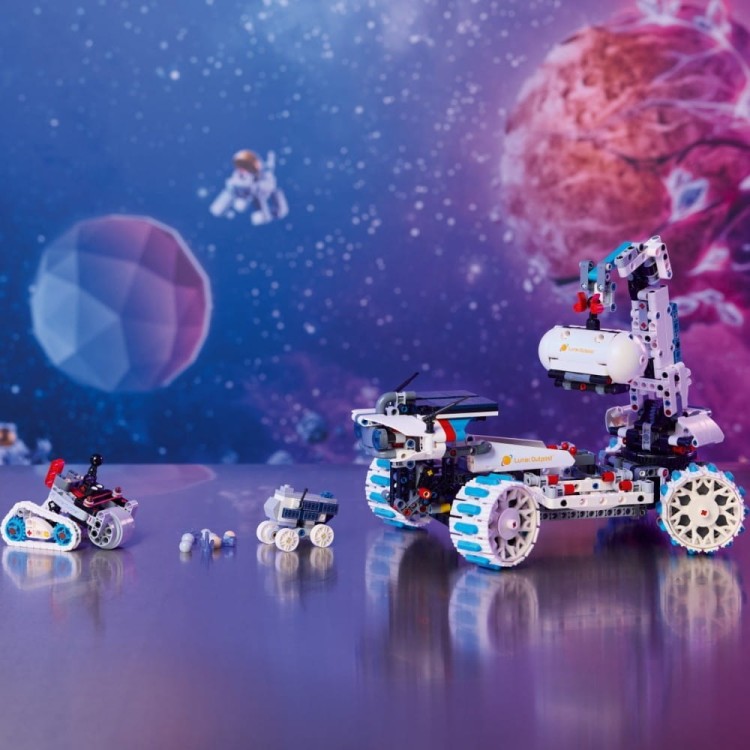 LEGO Klocki Technic 42211 Kosmiczny łazik księżycowy Lunar Outpost