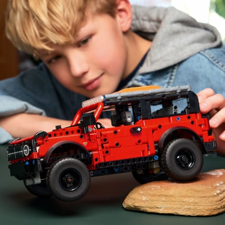 LEGO Klocki Technic 42213 SUV Ford Bronco