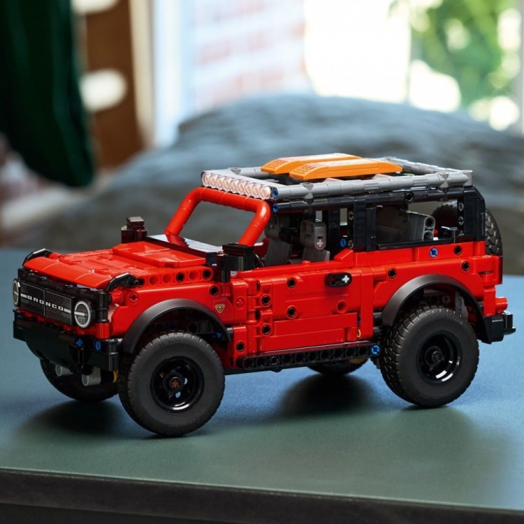 LEGO Klocki Technic 42213 SUV Ford Bronco