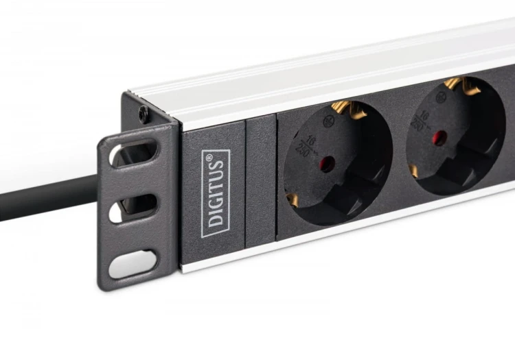 Digitus Listwa zasilająca PDU Rack 19", 9 gniazd Schuko CEE 7/3 (45°), kabel 2m wtyk IEC C20, 16A, aluminiowa