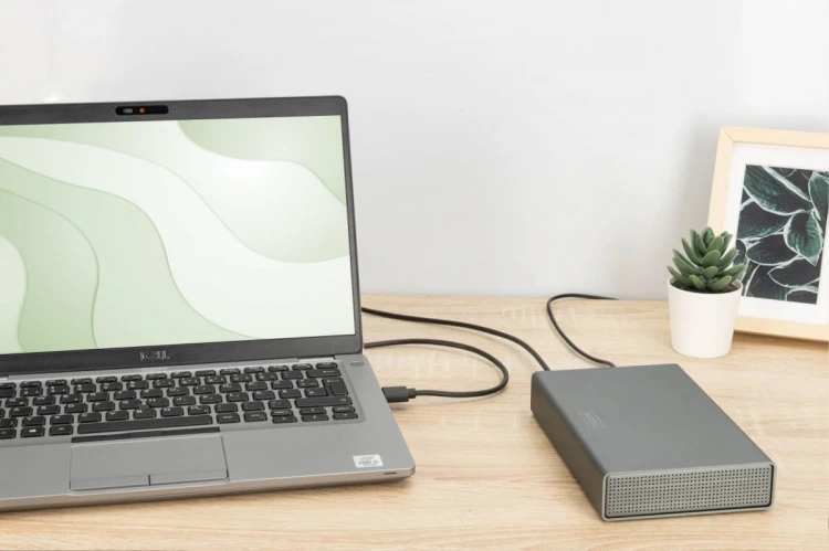 Digitus Obudowa zewnętrzna USB 3.0 na dysk SSD/HDD 3.5" SATA III max. 16 TB z zasilaczem, aluminiowa