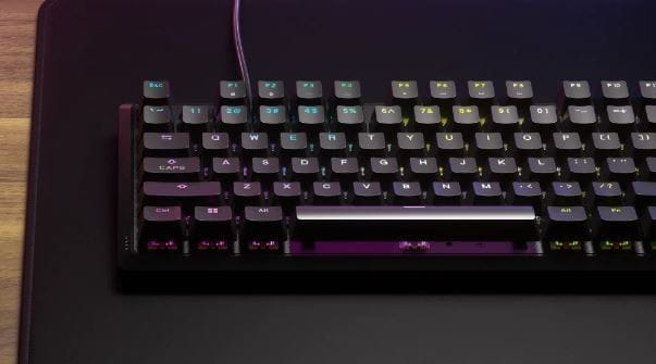 Corsair Klawiatura mechaniczna K70 Core RGB czarna