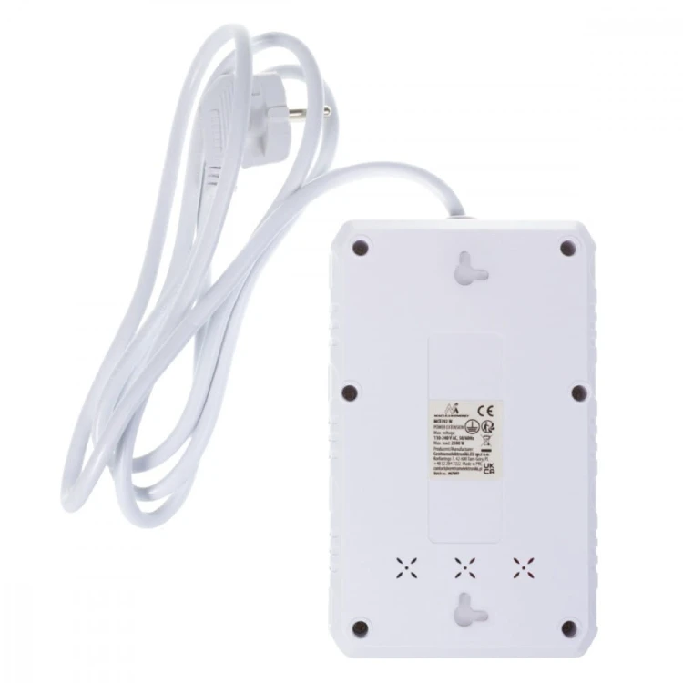 Maclean Listwa zasilająca MCE392 W 4 gniazda 3xUSB, 110-240V AC 50/60Hz, 2.1A max 2500W 1,5m biała