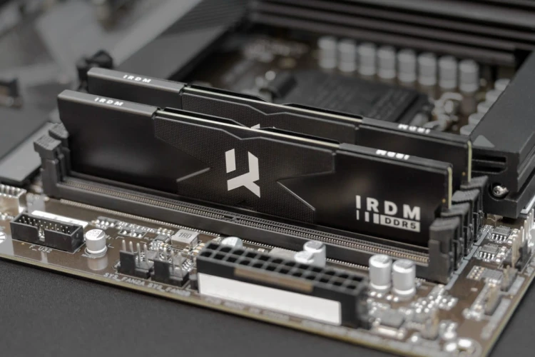 GOODRAM Pamięć DDR5 IRDM  16GB(1*16GB) /7600 CL36