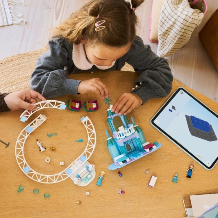 LEGO Klocki Disney 43281 Lodowy zamek Elzy i Śnieżna przejażdżka