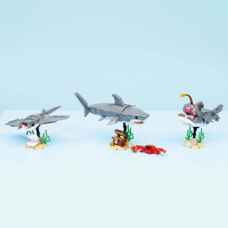LEGO Klocki Creator 31381 Groźny rekin i skrzynia ze skarbem