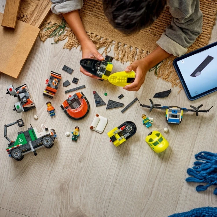 LEGO Klocki City 60505 Zestaw z samolotem, ciężarówką serwisową i poduszkowcem