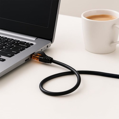 Qoltec Kabel patchcord UTP | kat.6 | 2 x RJ-45 | High speed 1Gb/s |     Pozłacane styki | 15m | Czarny