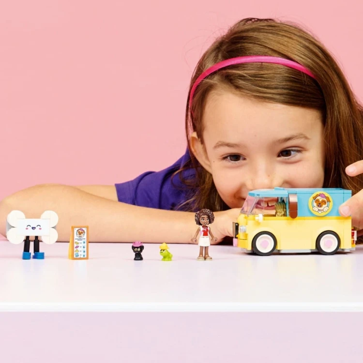 LEGO Klocki Friends 42678 Furgonetka z akcesoriami dla zwierząt