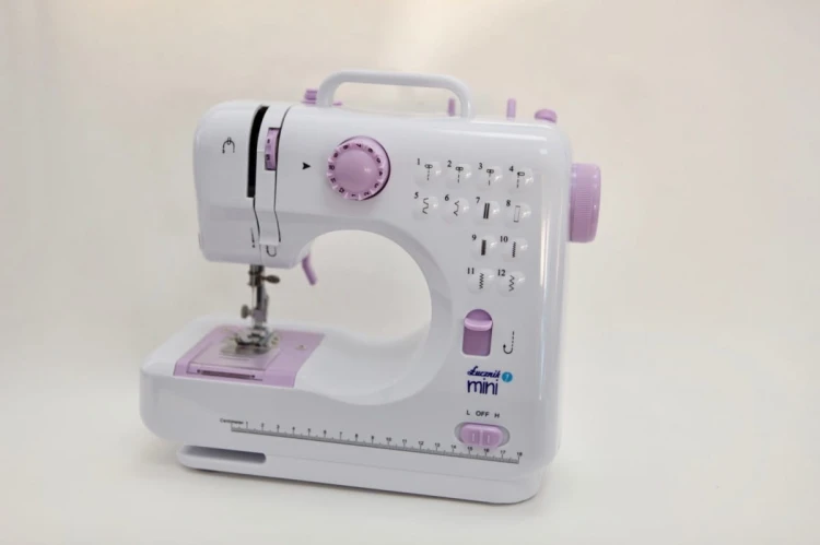 Łucznik Maszyna do szycia mini