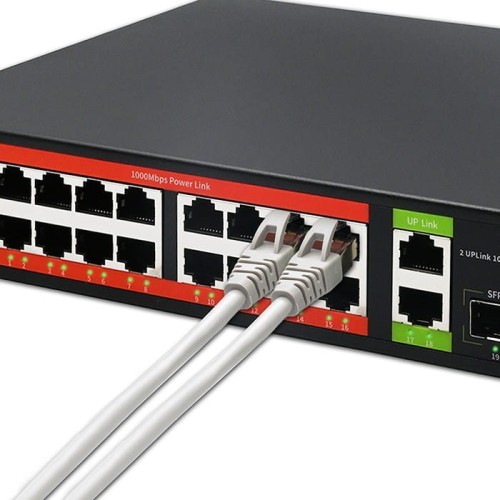 Qoltec Przełącznik sieciowy SWITCH Gigabit Ethernet PoE | 16x RJ45 | 2x RJ45 Uplink | 2x SFP | 1000 Mb/s