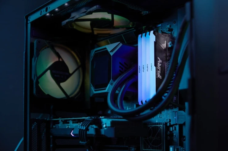 Kingston Pamięć DDR4 Fury Beast RGB 128GB(4*32GB)/3600 CL18