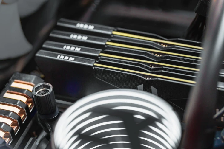 GOODRAM Pamięć DDR5 IRDM 16GB(1*16GB)/8000 CL36 czarna