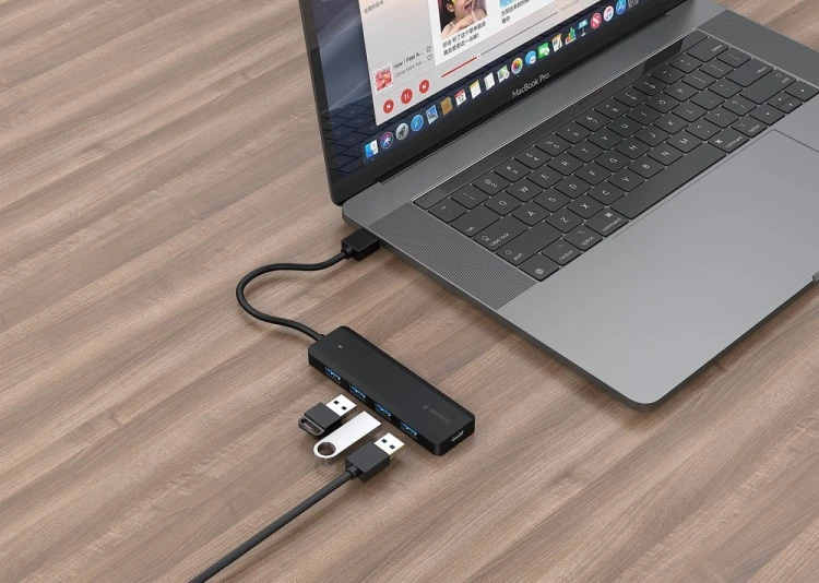 Gembird HUB 4-portowy USB 3.1 (Gen 1), z opcją zasilania zewnętrznego przez port USB-C