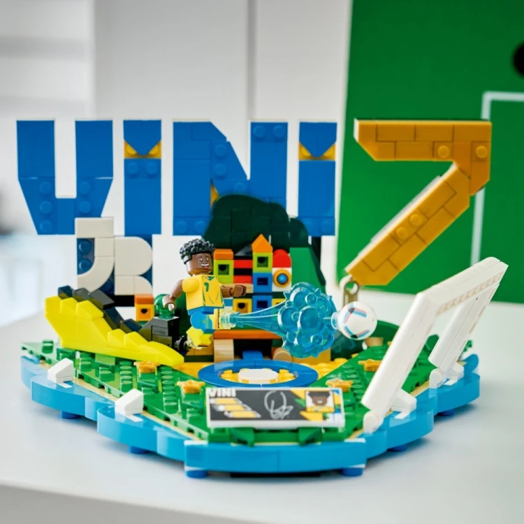 LEGO Klocki Editions 43027 Vini Jr. - piłkarskie momenty