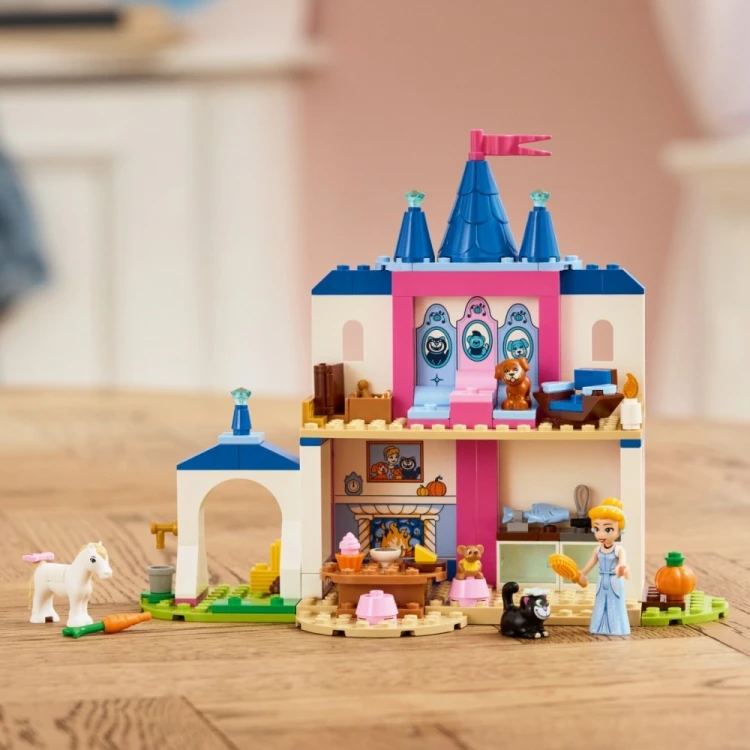 LEGO Klocki Disney 43283 Zamek Kopciuszka i jej zwierzęcych przyjaciół