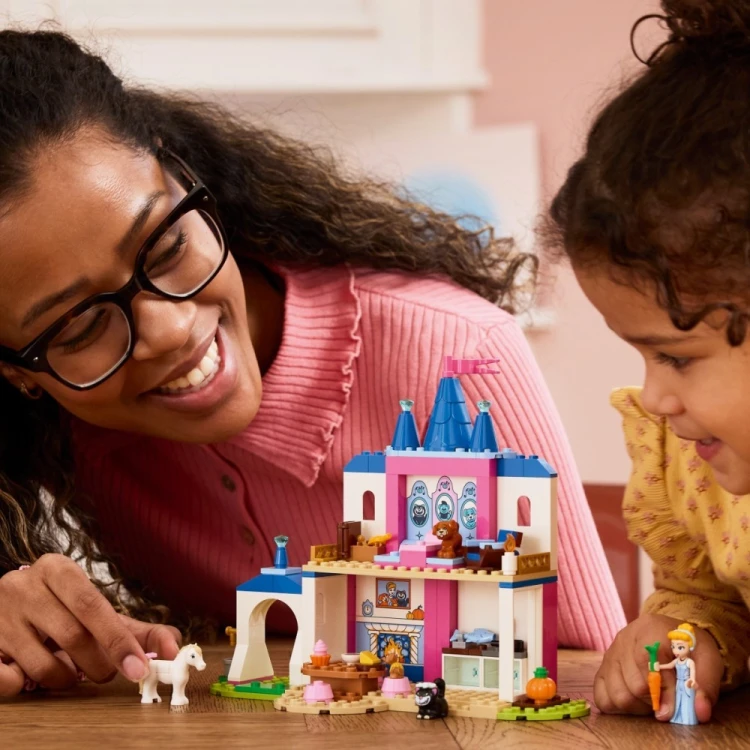 LEGO Klocki Disney 43283 Zamek Kopciuszka i jej zwierzęcych przyjaciół