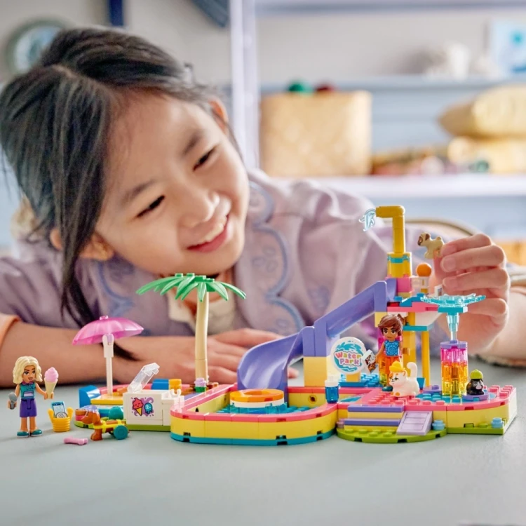 LEGO Klocki Friends 42676 Frajda w parku wodnym
