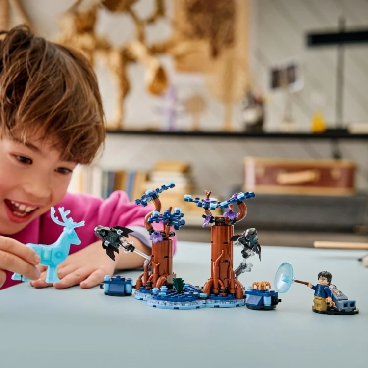 LEGO Klocki Harry Potter 76475 Zakazany Las: Expecto Patronum