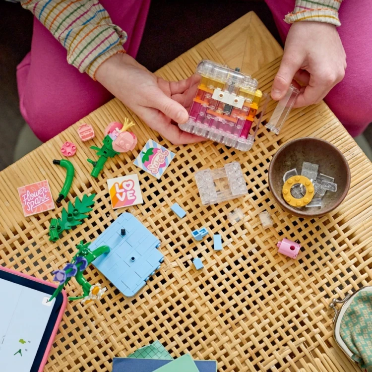 LEGO Klocki Creator 31383 Flakon perfum z kwiatową ozdobą