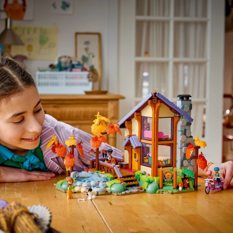 LEGO Klocki Friends 42705 Jesienna leśna chatka