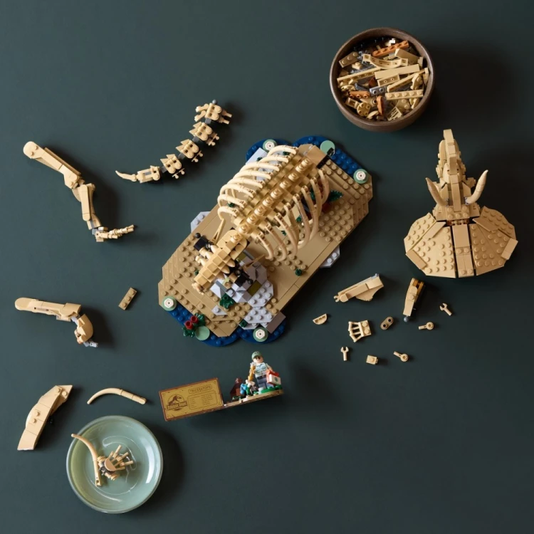 LEGO Klocki Jurassic World 77985 Szkielety dinozaurów: Triceratops