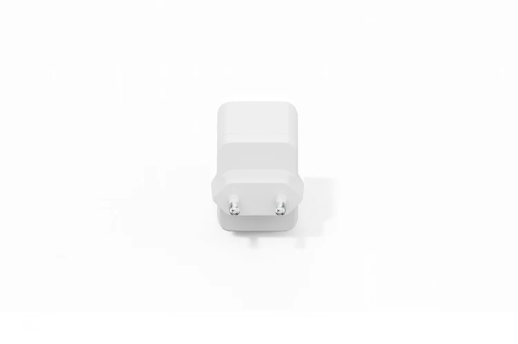 Digitus Ładowarka sieciowa GaN II 67W | 2x USB-C, 1x USB-A | PD 3.0, QC 3.0 | Biała