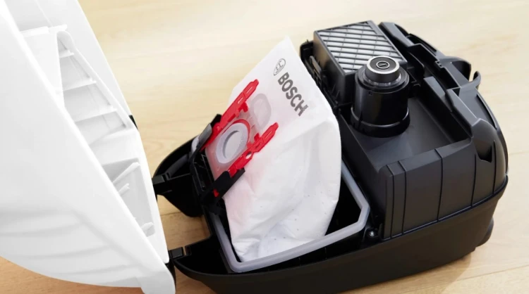 Bosch Odkurzacz workowy Serie 6  BGB6SIL0L