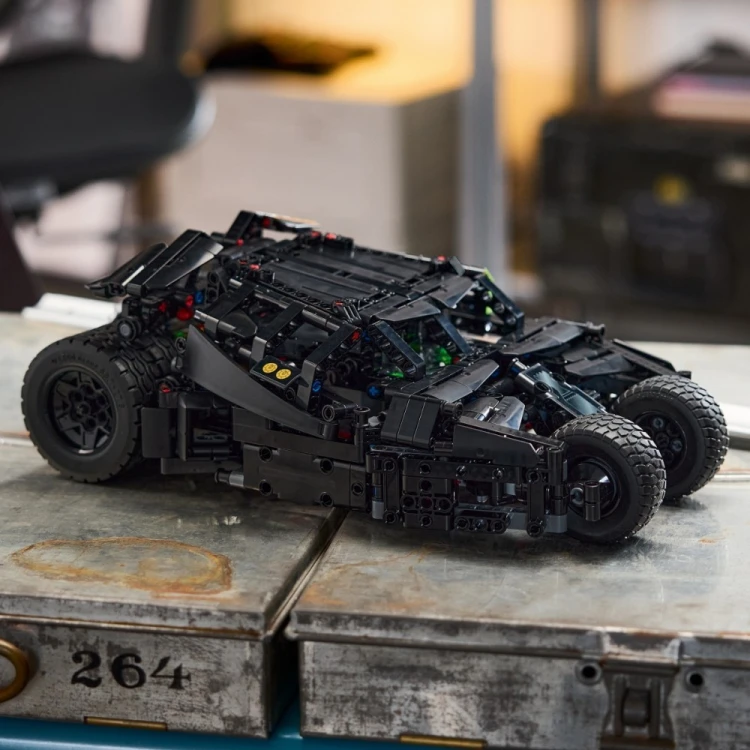 LEGO Klocki Technic 42239 Batmobil Tumbler
