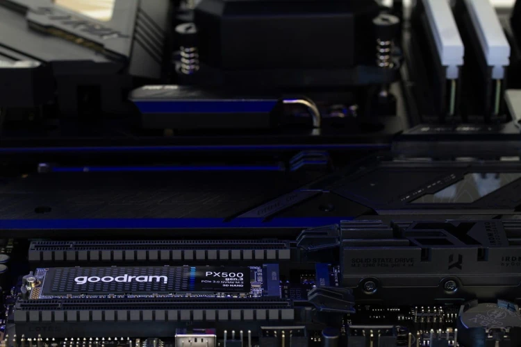 GOODRAM Dysk SSD PX500-G3 1TB M.2 PCIe 3x4 NVMe 2280 3300/2700
