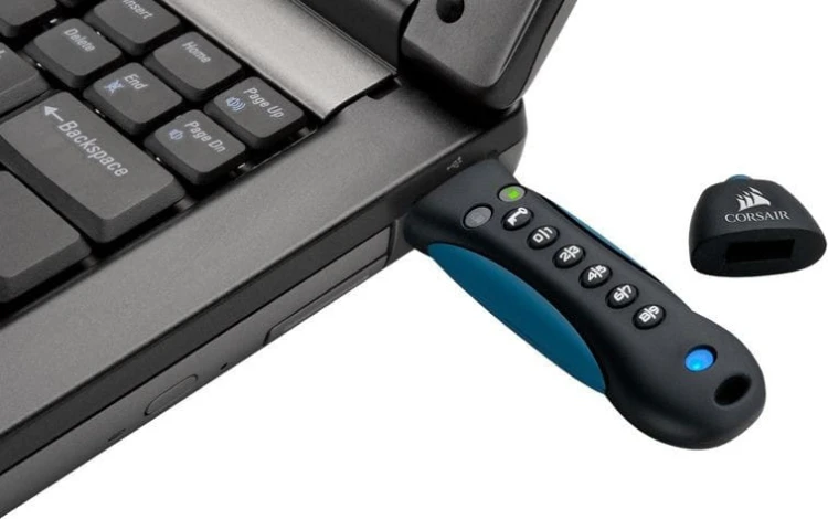 Corsair PADLOCK 3 64GB USB3.0 keypad, Secure 256-bit hardware AES       encryption