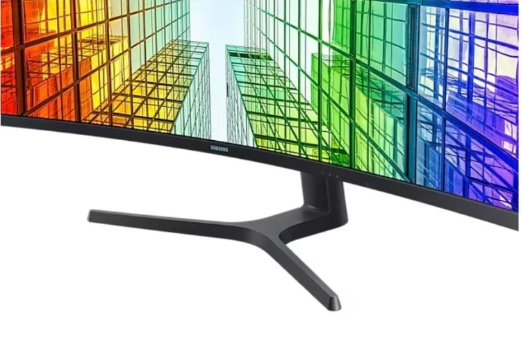 Samsung Monitor 49 cali ViewFinity S95UC VA 5120x1440 DQHD 32:9 2xHDMI 1xDP 1xUSB-C (90W) 3xUSB 3.0 LAN 5ms PinP/PbyP 120Hz HAS gł. zakrzyw. 3YOn-Site