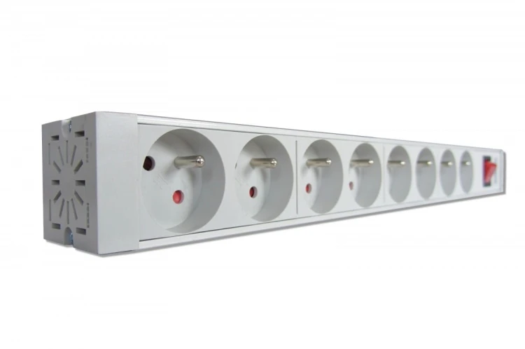 Digitus Listwa zasilająca PDU 19" RACK 8xTyp E, 1.8m 1xSchuko, 16A, wł./wył., aluminiowa