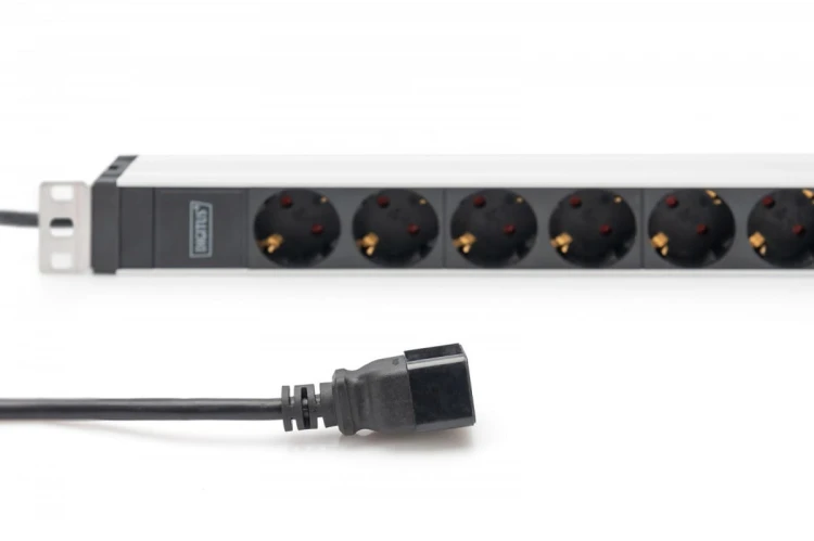 Digitus Listwa zasilająca PDU 19" Rack, 8x gniazdo ze stykami ochronnymi unischuko 16A/230V, 1x wtyczka IEC C20, 16A, przewód zasilający 2 m, Aluminio