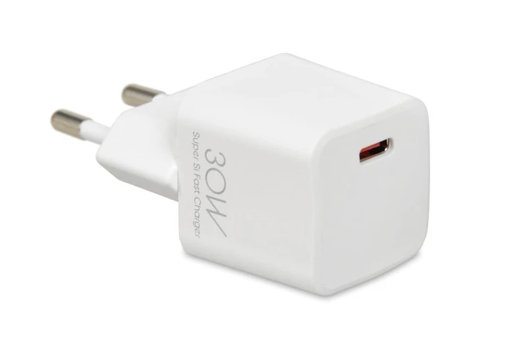 iBOX Ładowarka sieciowa C-38 PD30W USB-C
